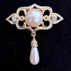Vintage LR Linda Resnick Gold Tone Faux Pearl Rhinestone Dangle Brooch Pin